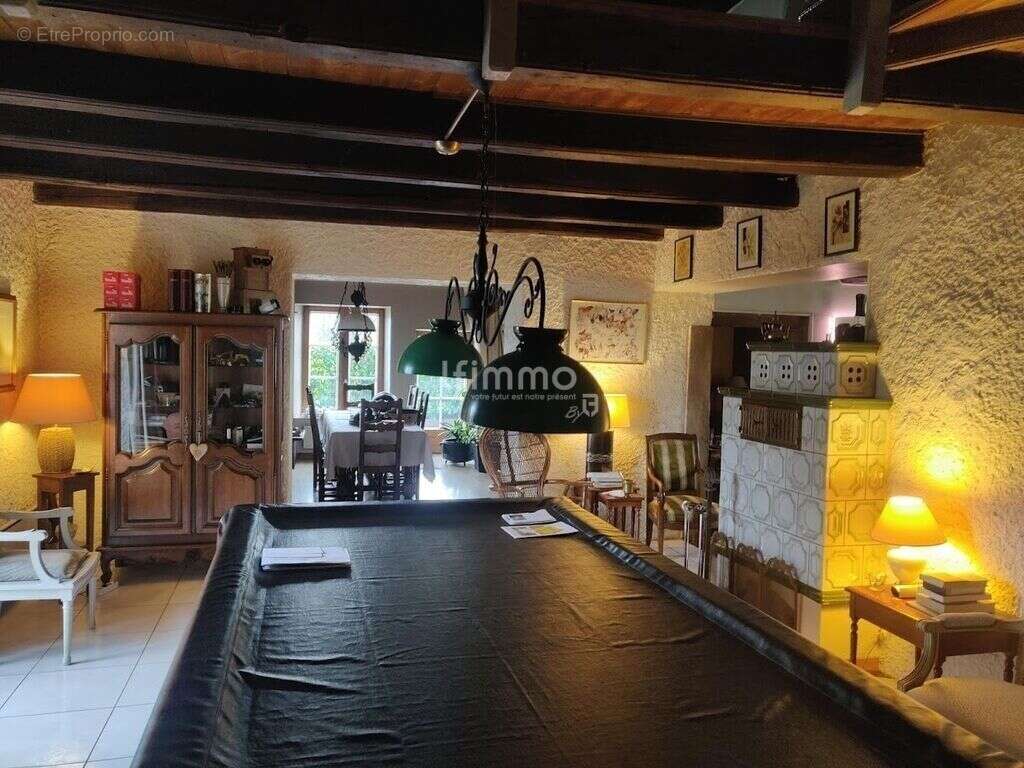 Maison à CHARMOIS-L'ORGUEILLEUX