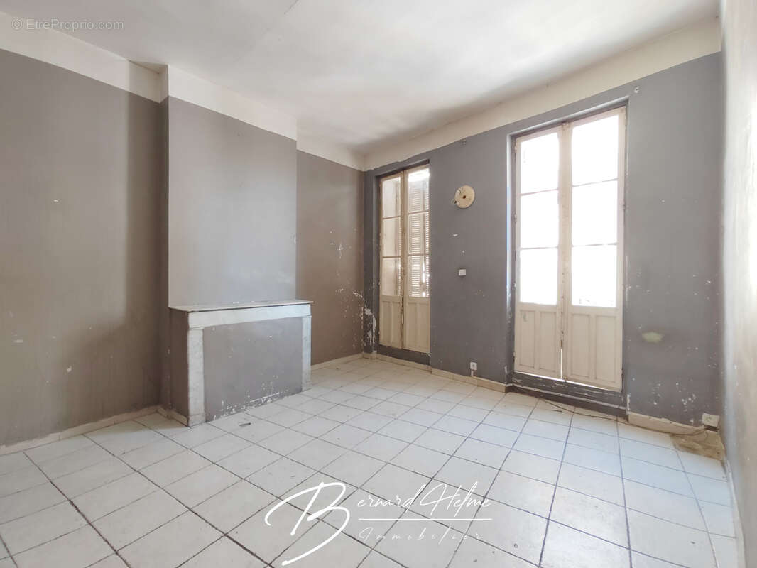 Appartement à MARSEILLE-6E