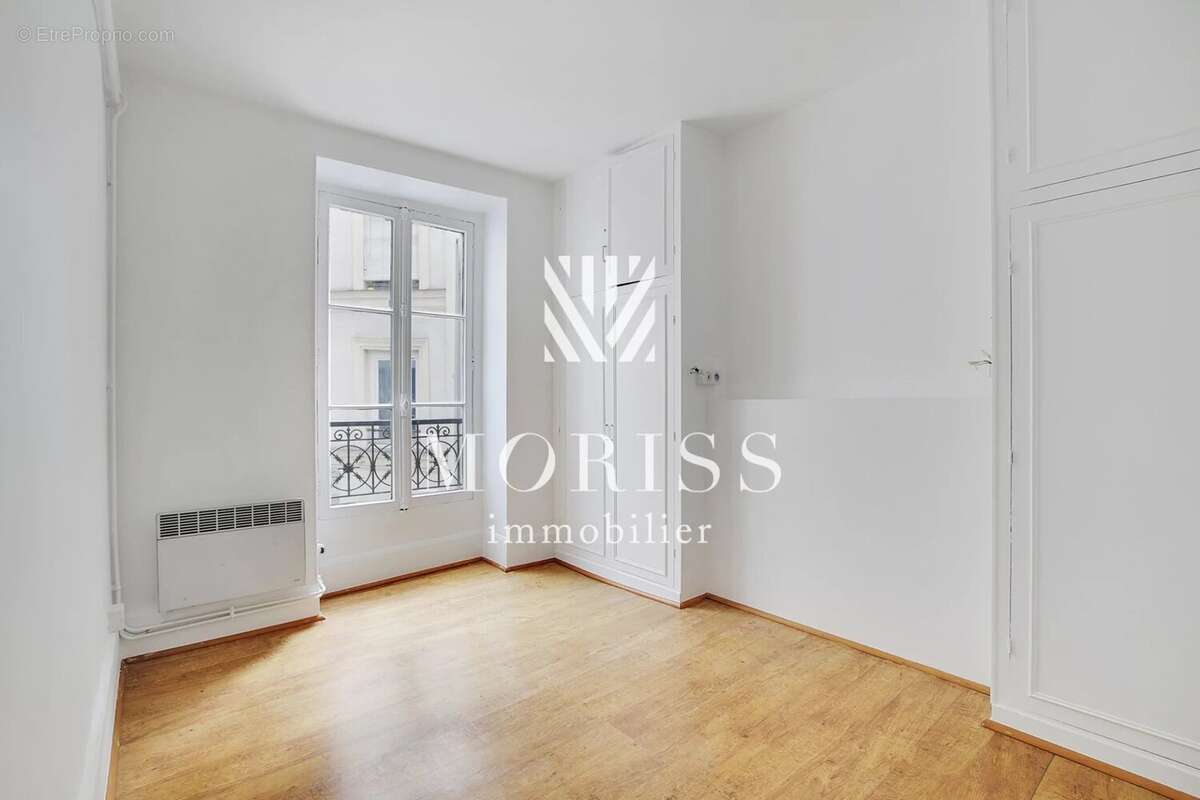 Appartement à PARIS-3E