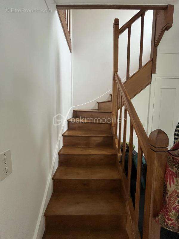 Maison  - 73 m² - 5 pièces - photo 9