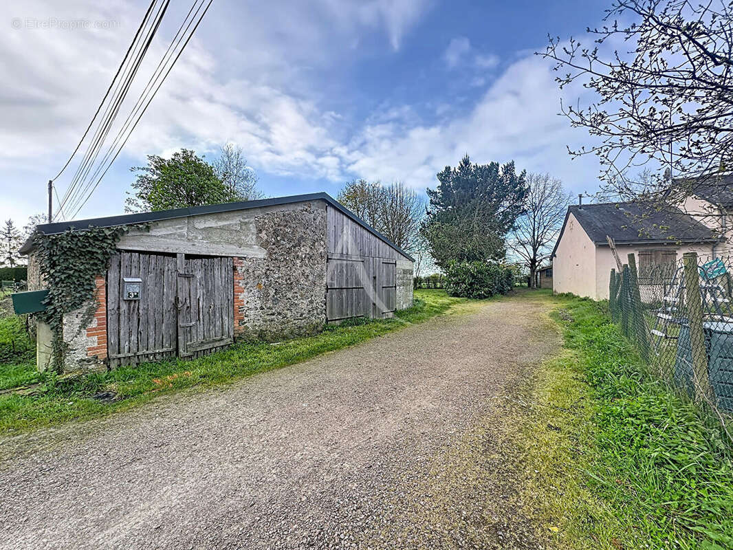 Maison à THOUARCE