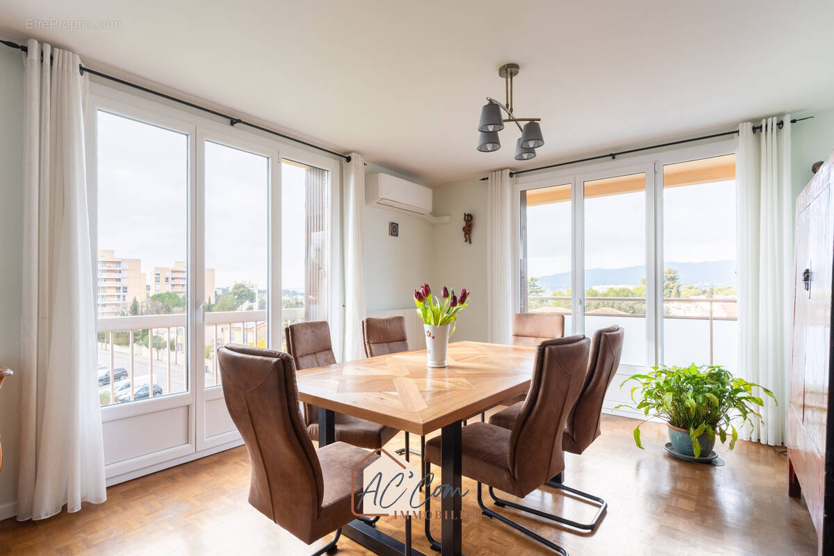 Appartement à MARSEILLE-12E