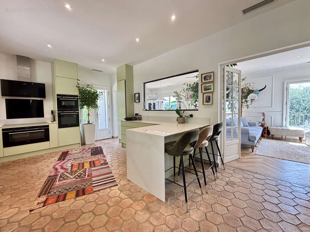 Maison 237 m² à Grasse  - photo 8