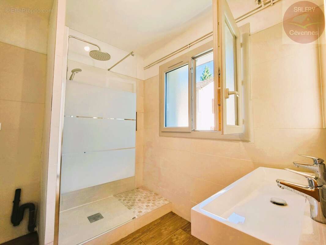 Maison à LA SALLE-PRUNET