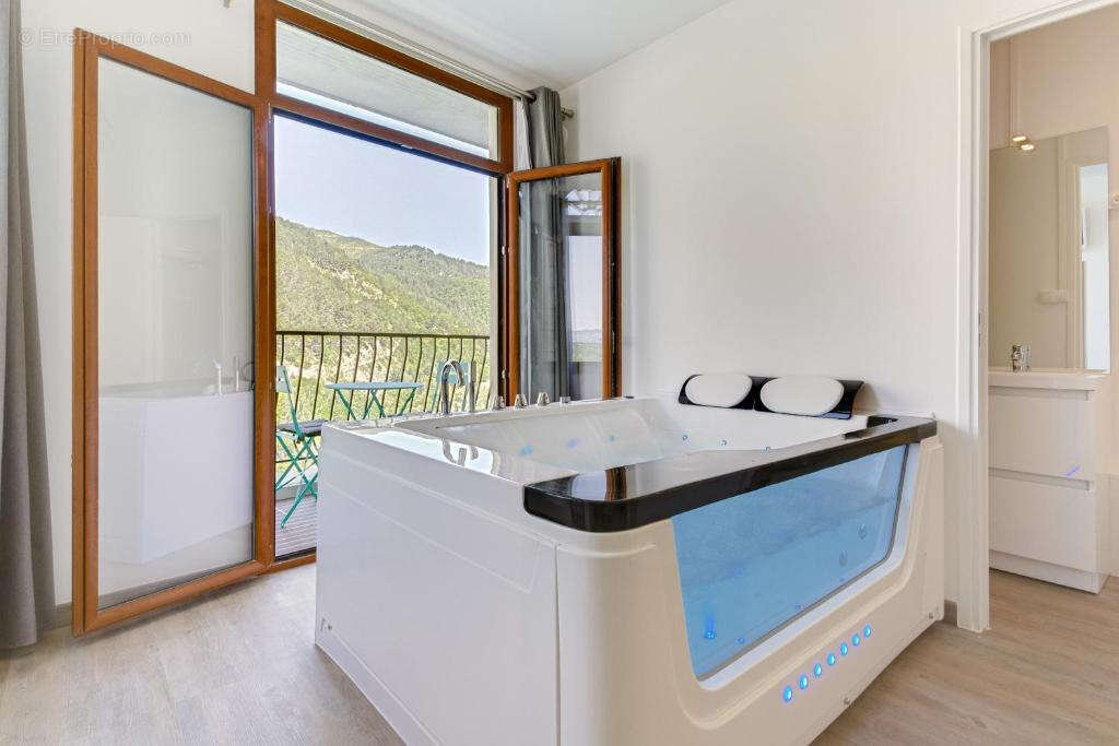 Commerce à SISTERON