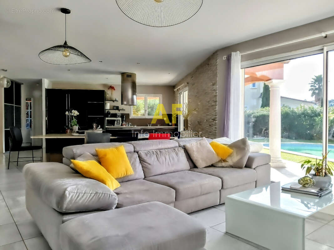 Maison à FREJUS