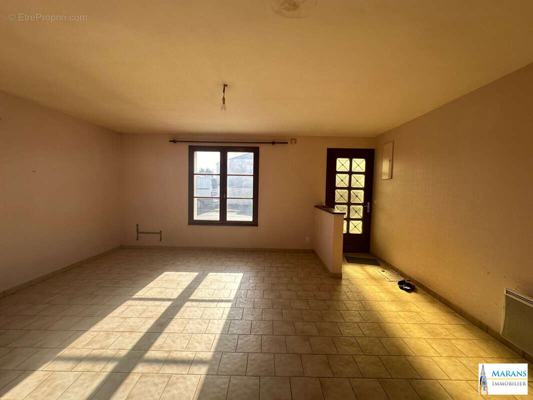 Maison 113 m² à Marans  - photo 4