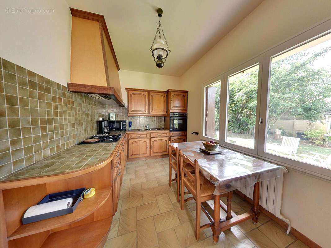Charmante maison 5 pièces à vendre à Roissy en Brie - Quartier L'Avenir - photo 8