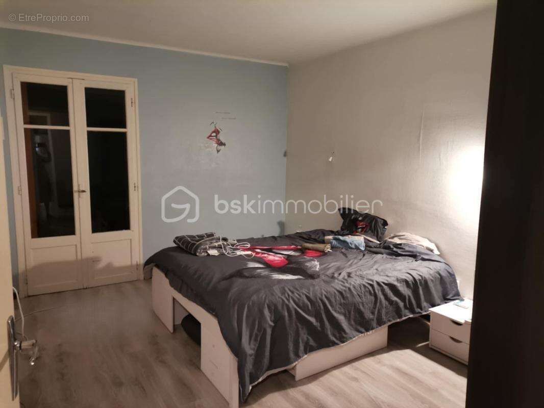 Fonds de commerce Boulangerie Pâtisserie traditionnelle avec location appartement T6 située au coeur d'un village de 5400 habita - photo 19