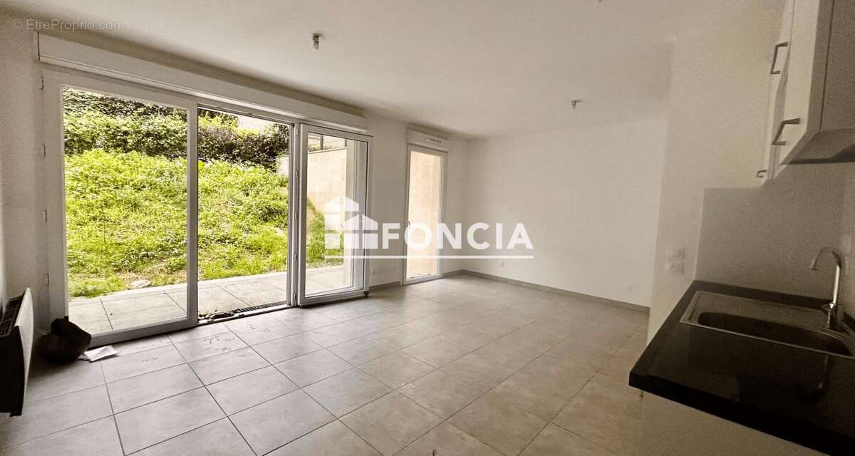 Appartement à MARSEILLE-9E