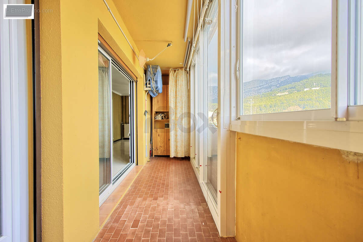 Appartement à LA VALETTE-DU-VAR