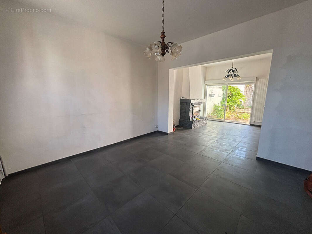 Maison  5 pièce(s) 135.98 m2 - photo 2