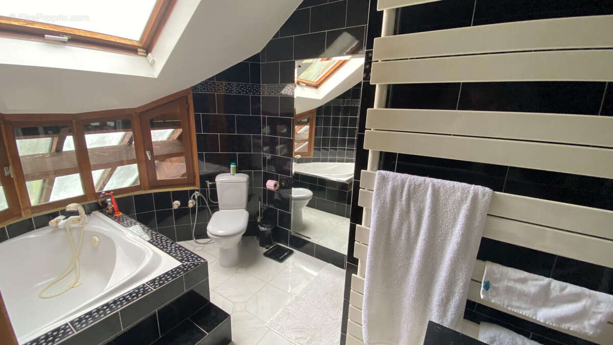 Maison à ENGHIEN-LES-BAINS