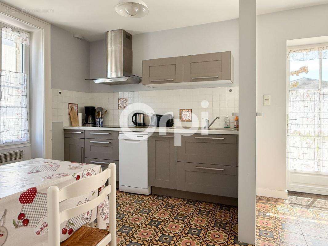 Maison à BREUIL-MAGNE