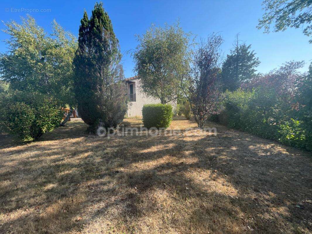 Maison individuelle 3 chambres sur 1900m2 de terrain clos - photo 6