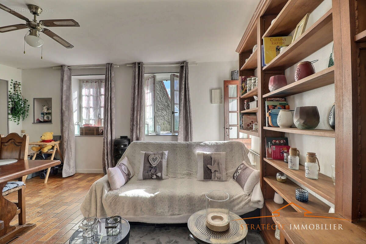 Maison à JULLY-LES-BUXY