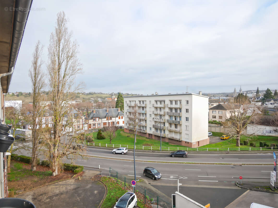 Prenez de la hauteur : F3 avec vue panoramique exceptionnelle sur tout Évreux !' - photo 8