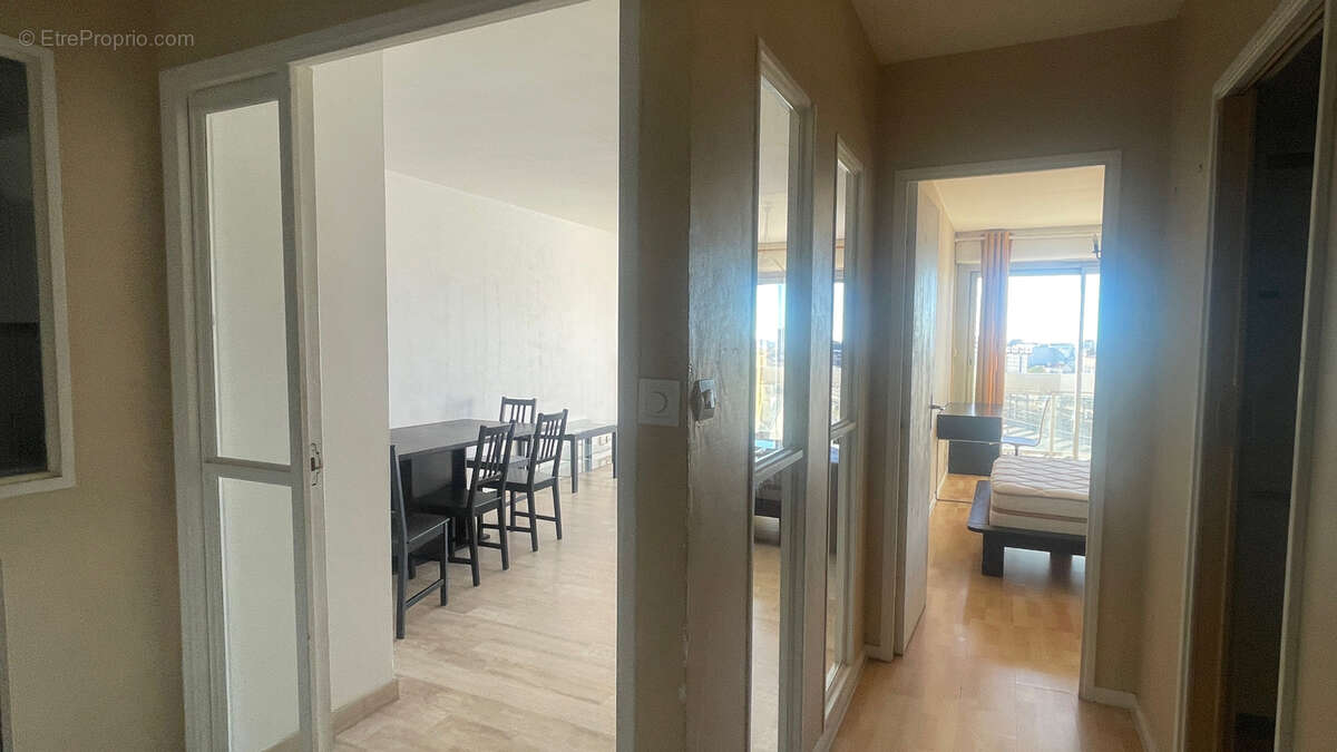 Appartement à MARSEILLE-1E