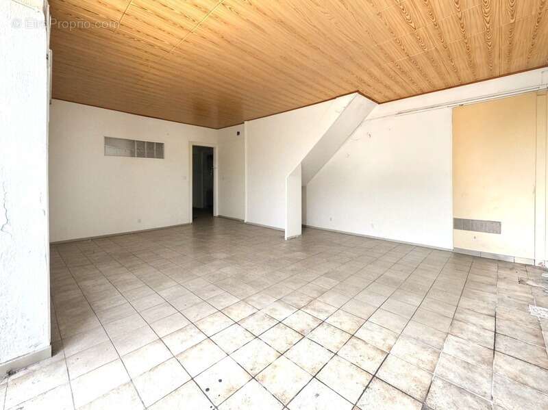 Maison familiale de 174 m² avec fort potentiel – Saint-Rambert-d'Albon (26) - photo 21