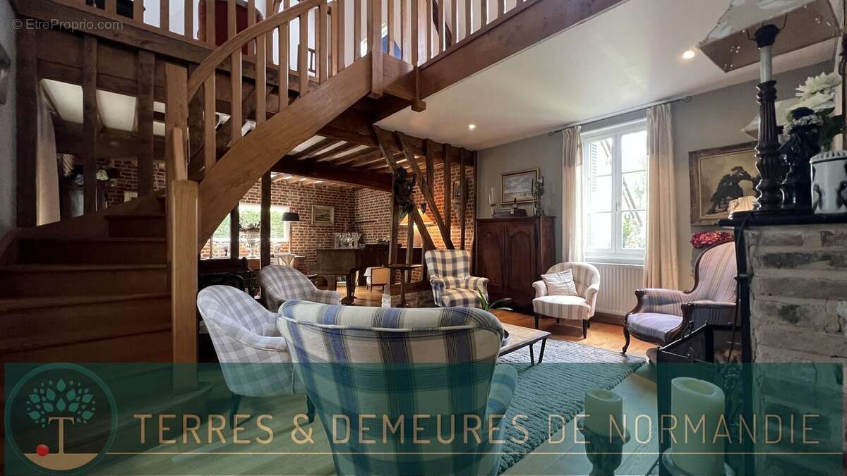 A vendre Authentique demeure normande 260m² issue de deux longères, 5 chambres, dépendances et jardin paysager 3400m², environne - photo 5