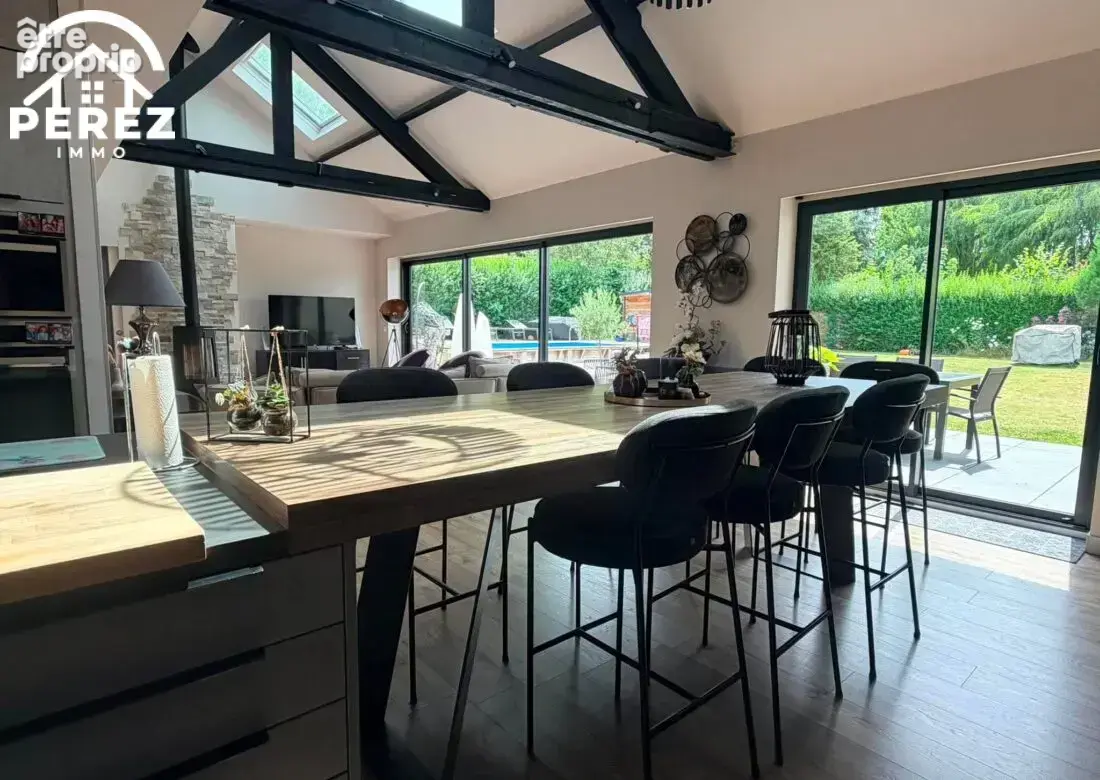 Maison 6 pièces 153 m² · à Roncq · 153 m² · 669 000 €