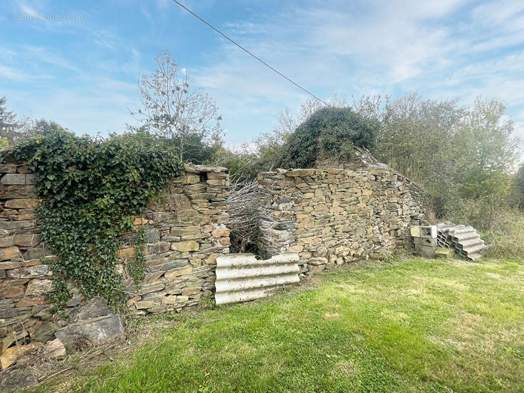 Maison à HUELGOAT