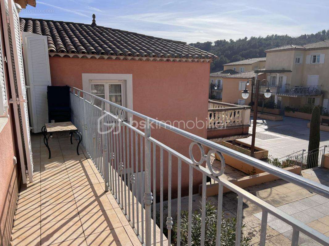 Appartement à CALLIAN