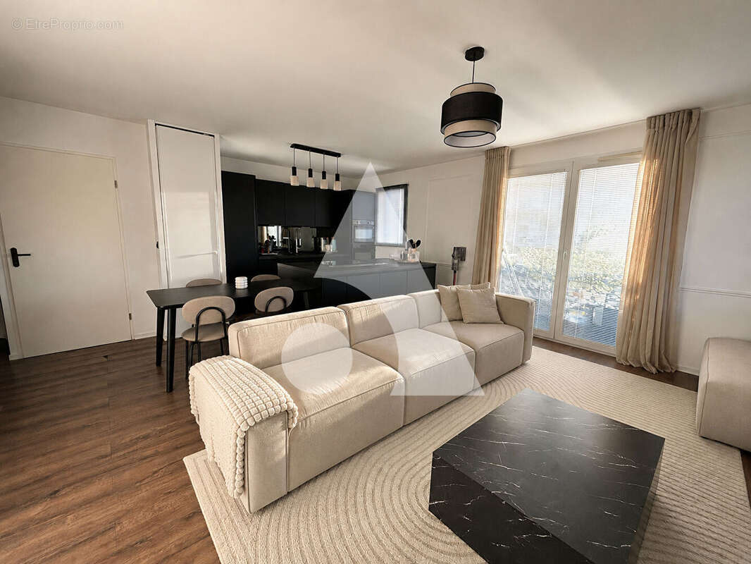 Appartement à EPINAY-SUR-SEINE