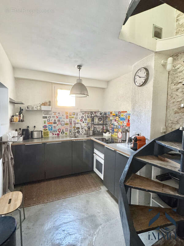 Appartement à PARIS-3E