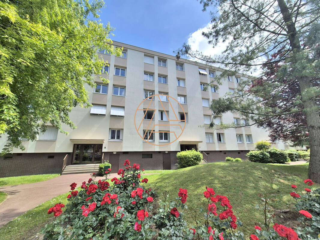Appartement à SAINT-MAUR-DES-FOSSES