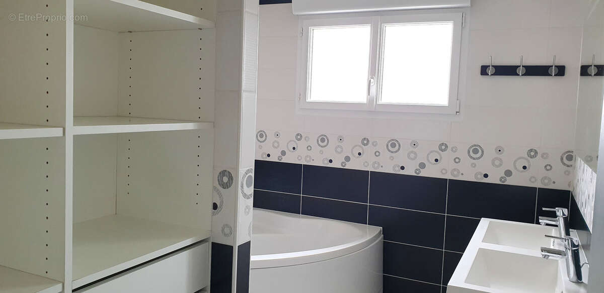 Maison à MARCILLY-SUR-VIENNE