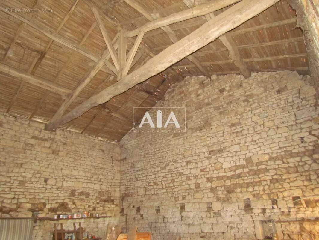 Maison à NANTEUIL-EN-VALLEE