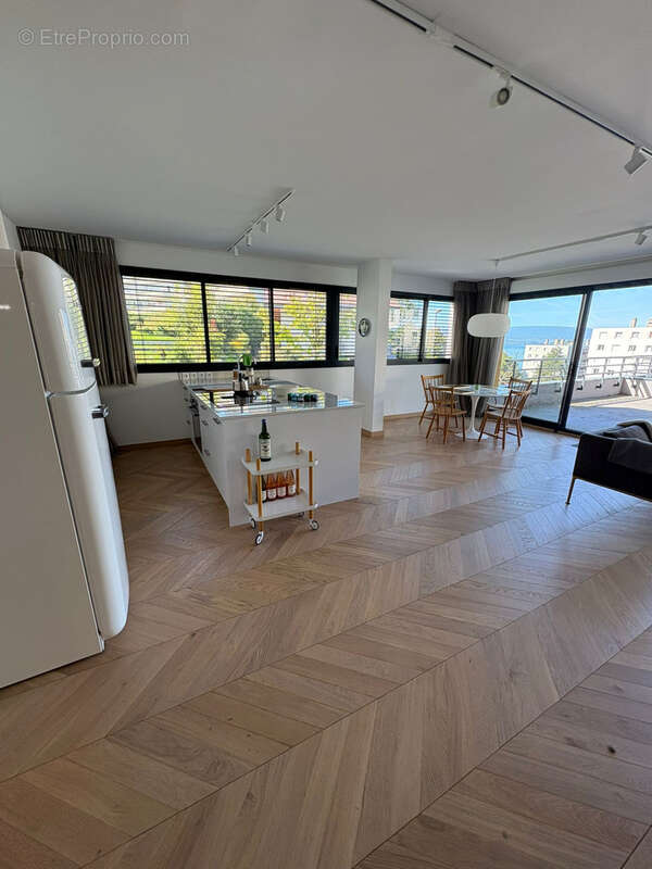 Appartement à EVIAN-LES-BAINS