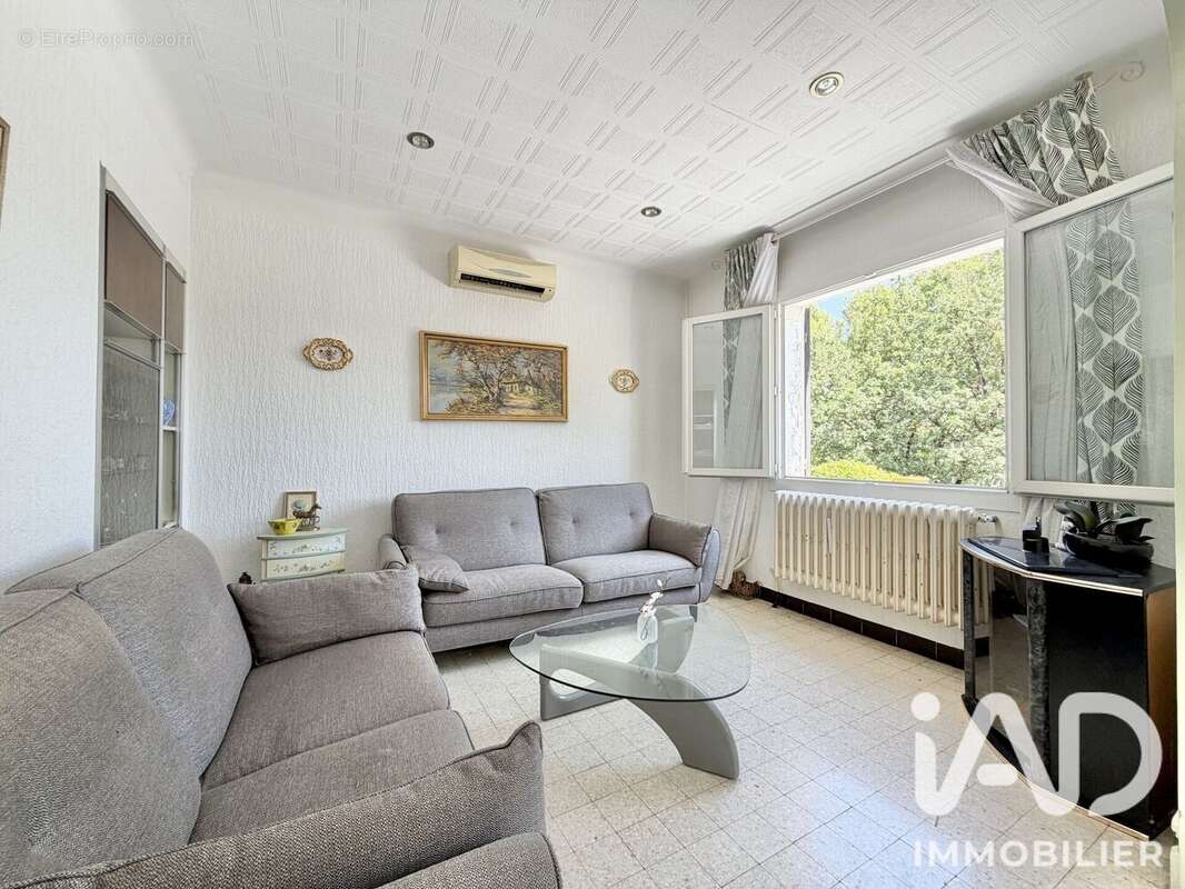 Maison 126 m² à Greasque  - photo 6