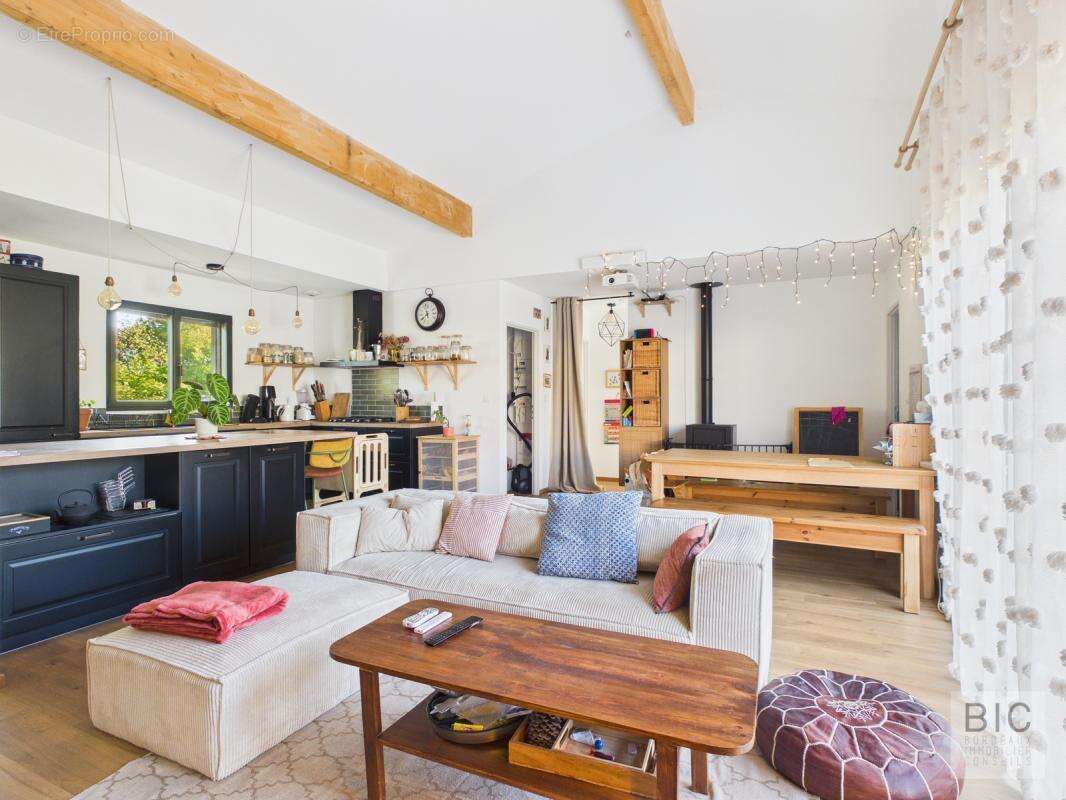 A vendre maison état neuf en bois avec jardin plein sud - photo 5