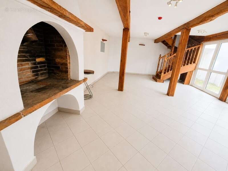 Ancien hôtel avec fort potentiel - photo 33