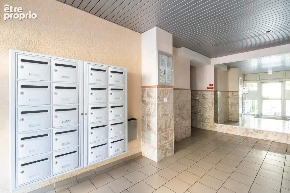 Studio 20 m² en hyper-centre d'Aubagne, faibles charges, idéal premier investissement, à deux pas de la gare - photo 10