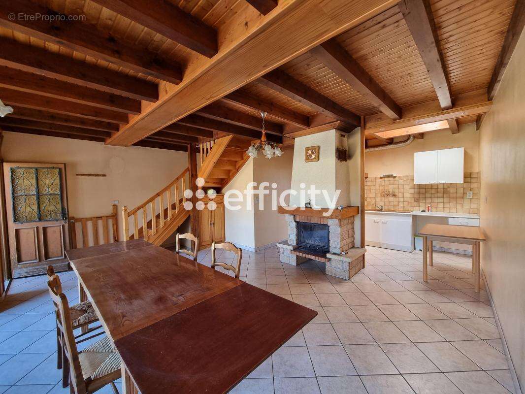 Maison 198 m² à Les Monts-Verts  - photo 3