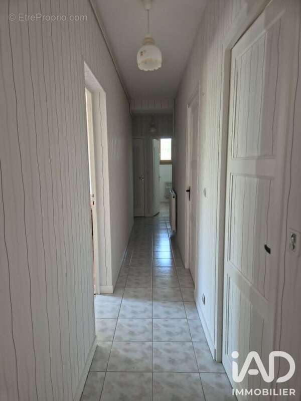 Maison 121 m² à Charroux  - photo 6