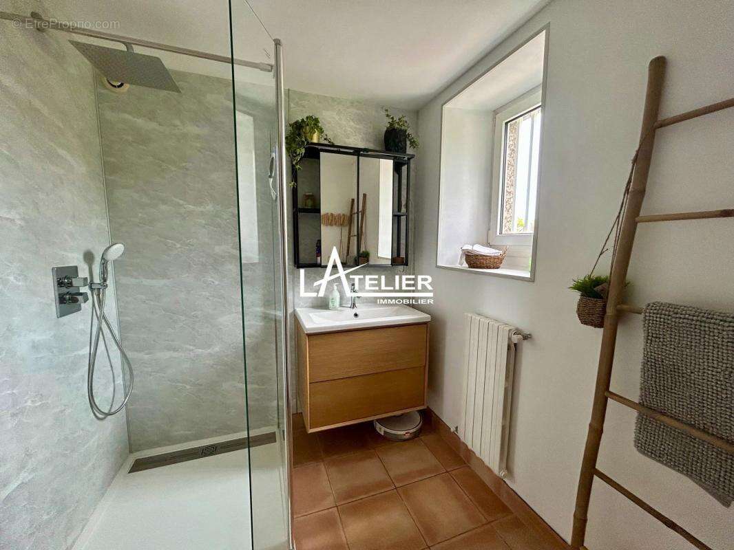 Maison à SAINT-ETIENNE-DE-MONTLUC