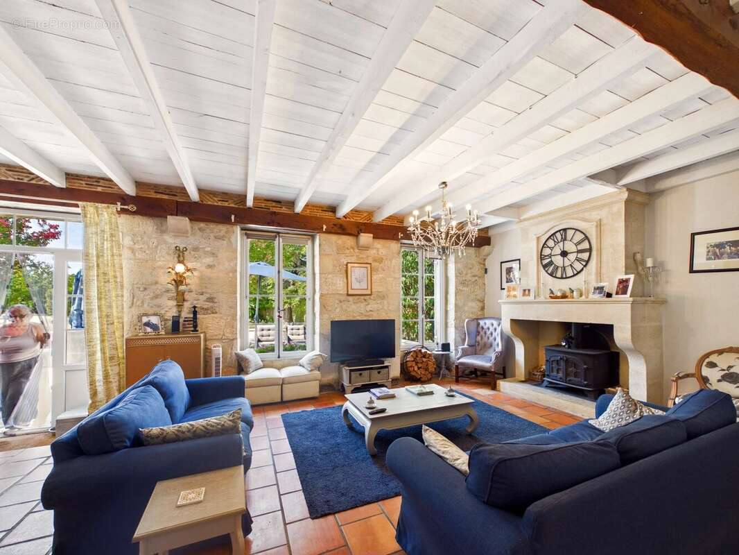 Élégante Maison de Maître avec Piscine Chauffée et Parc Arboré - photo 5