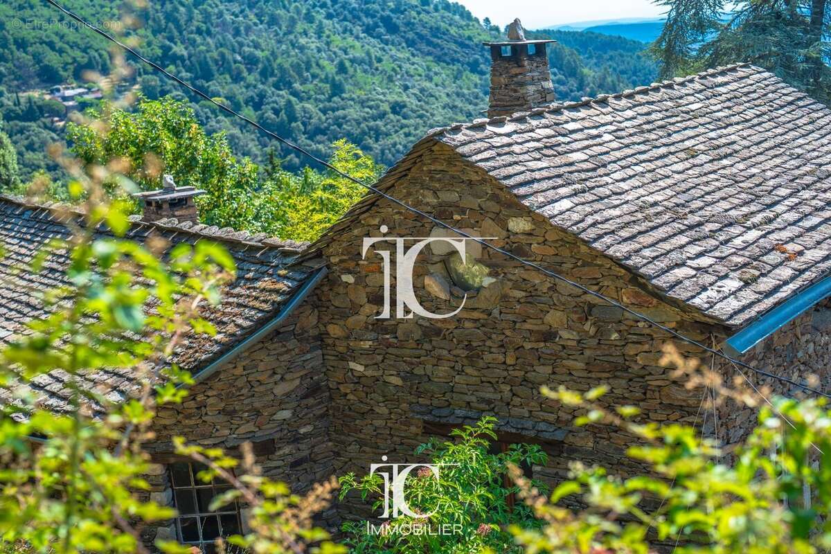 Mas du xviii siècle à rénover  122 m² habitables  terrain de 522 m²  vue panoramique sur les cévennes - photo 3
