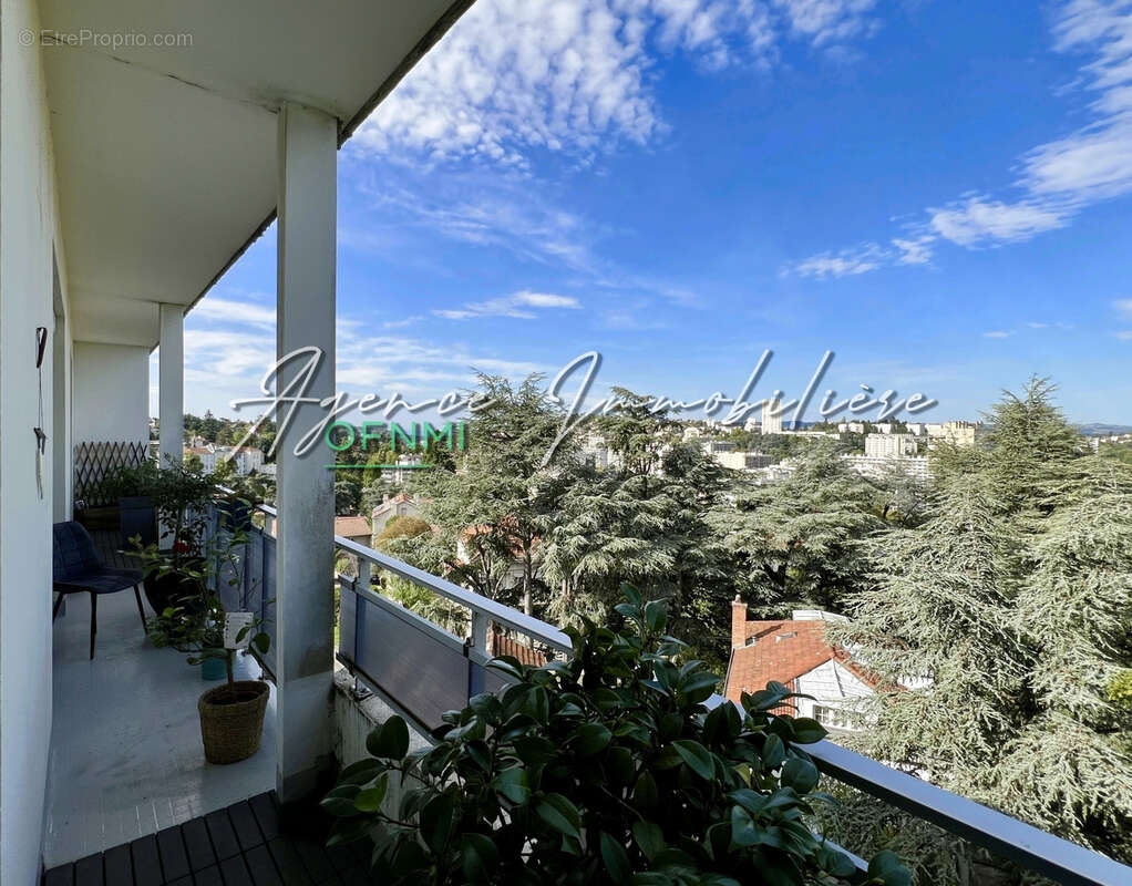 Appartement à SAINT-ETIENNE