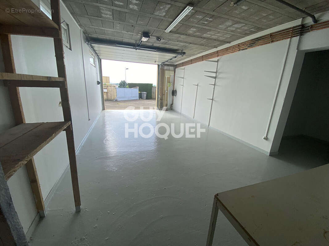 Commerce à SAINT-GENIS-LAVAL