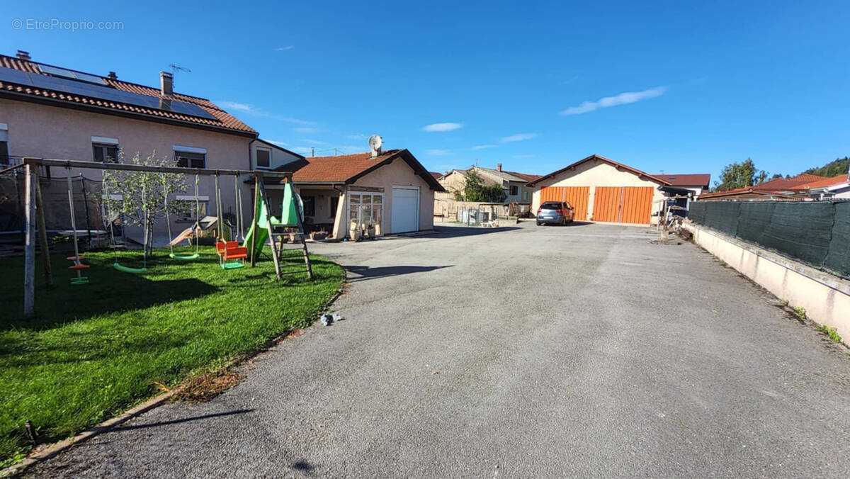 Maison à SAINT-MARTIN-DU-FRENE