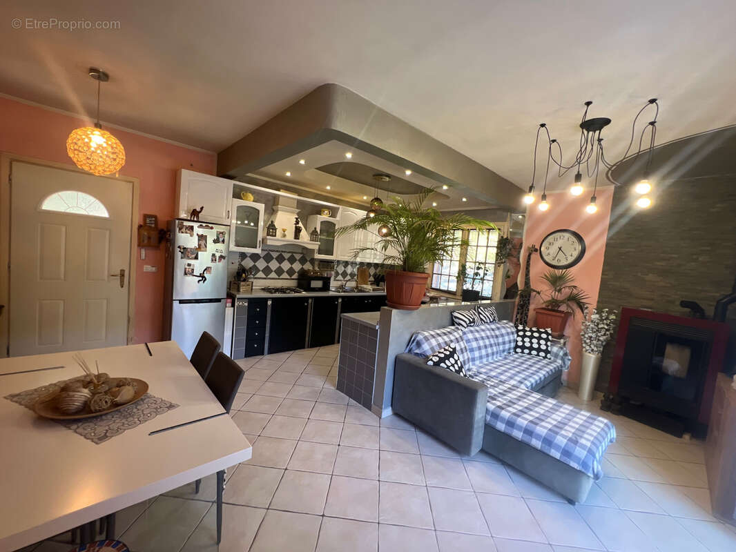 Havre de Paix-Propriété en Italie - A 15 minutes de Vintimille- Maison dans une Oliveraie de 8000m2-Potentiel - photo 8