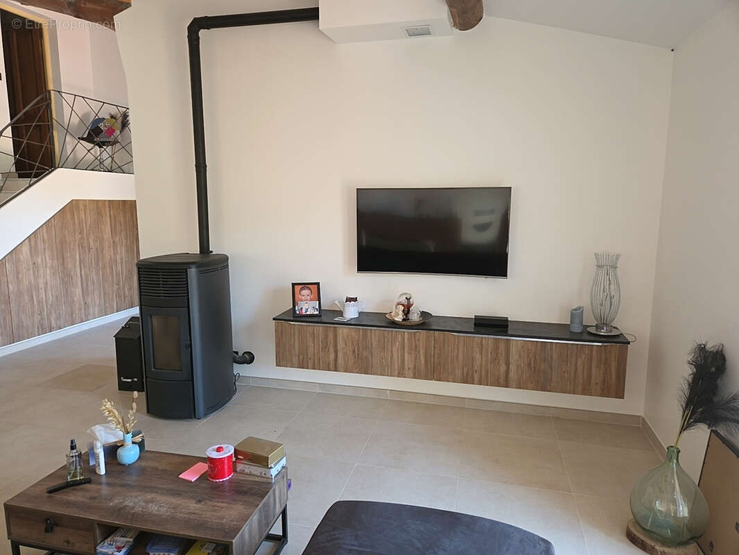 Maison à SOLLIES-VILLE