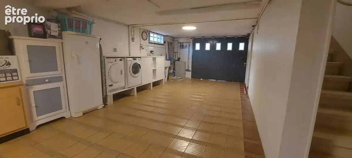 AGDE - Belle maison familiale de 148m² environ sur une parcelle de 862m² avec piscine, forage et dépendance - photo 17
