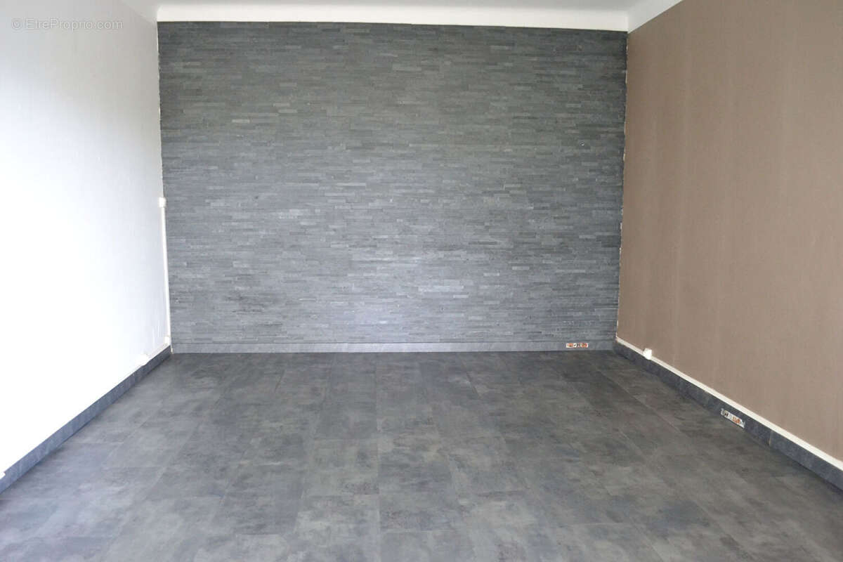 Appartement à LUDRES