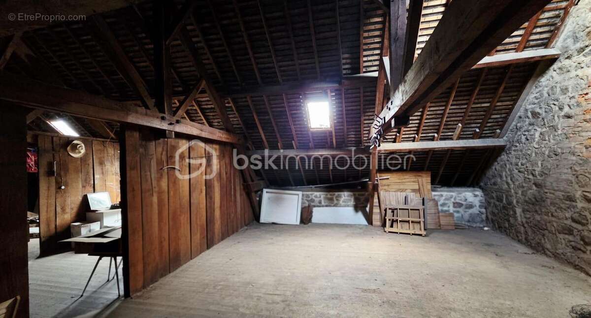 Maison à SAINT-GERMAIN-EN-COGLES